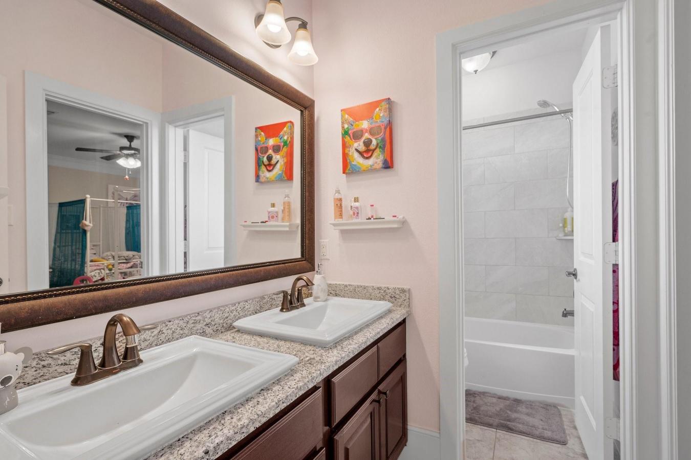 College Station, Brazos, 77845, United States, 5 Bedrooms Bedrooms, ,4 BathroomsBathrooms,Residential,For Sale,1909026