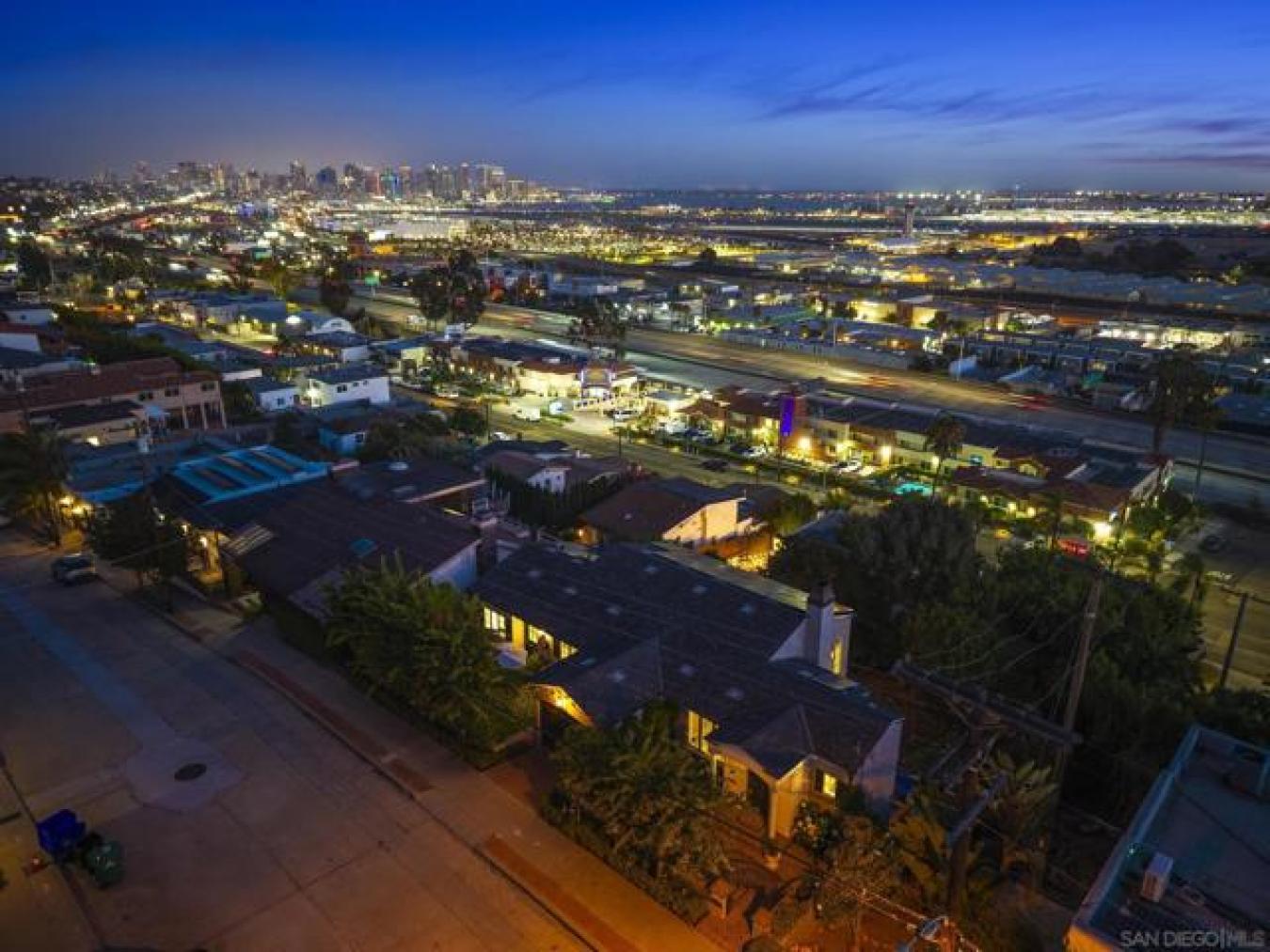 San Diego, San Diego, 92110, United States, 2 Bedrooms Bedrooms, ,2 BathroomsBathrooms,Residential,For Sale,1909024