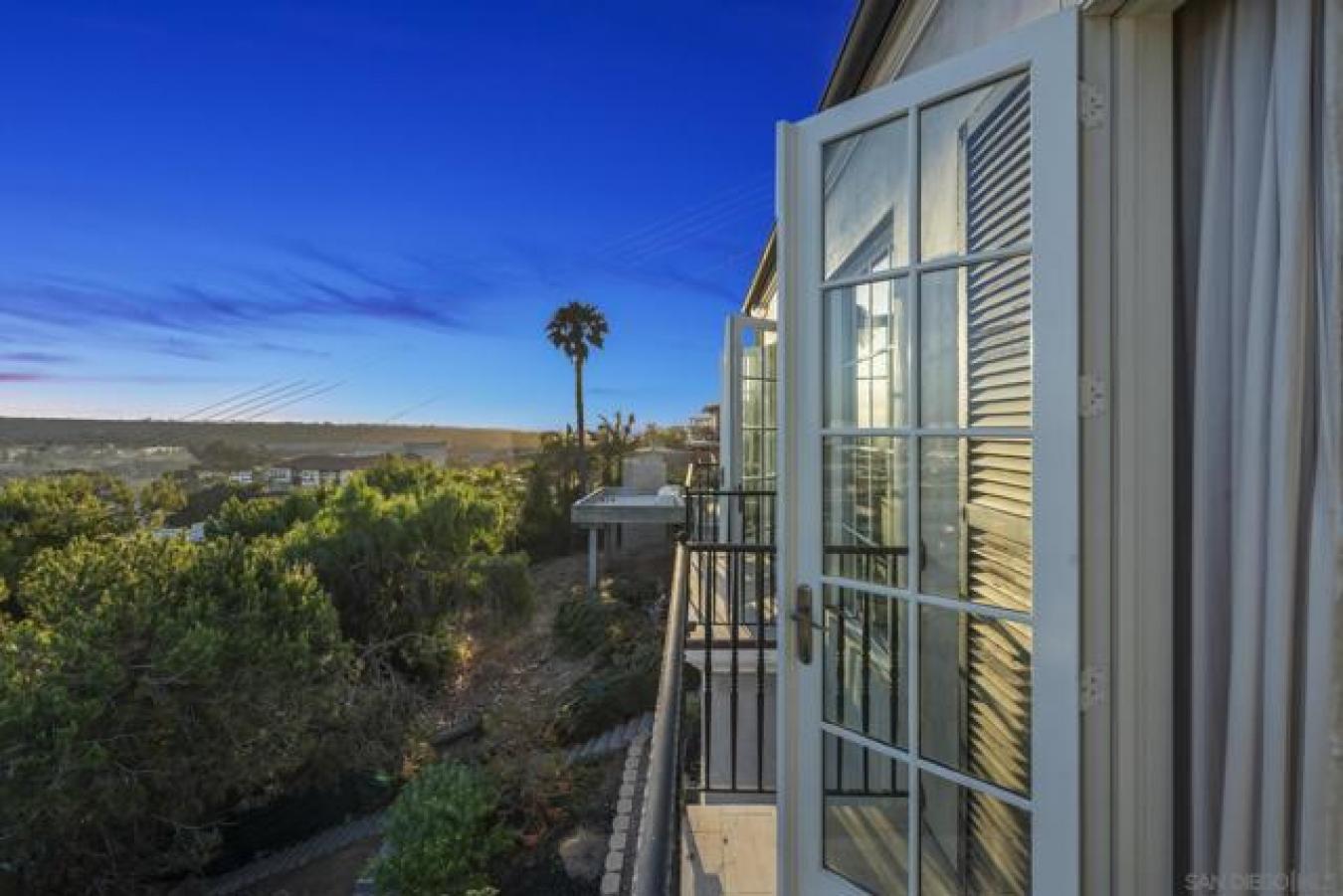 San Diego, San Diego, 92110, United States, 2 Bedrooms Bedrooms, ,2 BathroomsBathrooms,Residential,For Sale,1909024