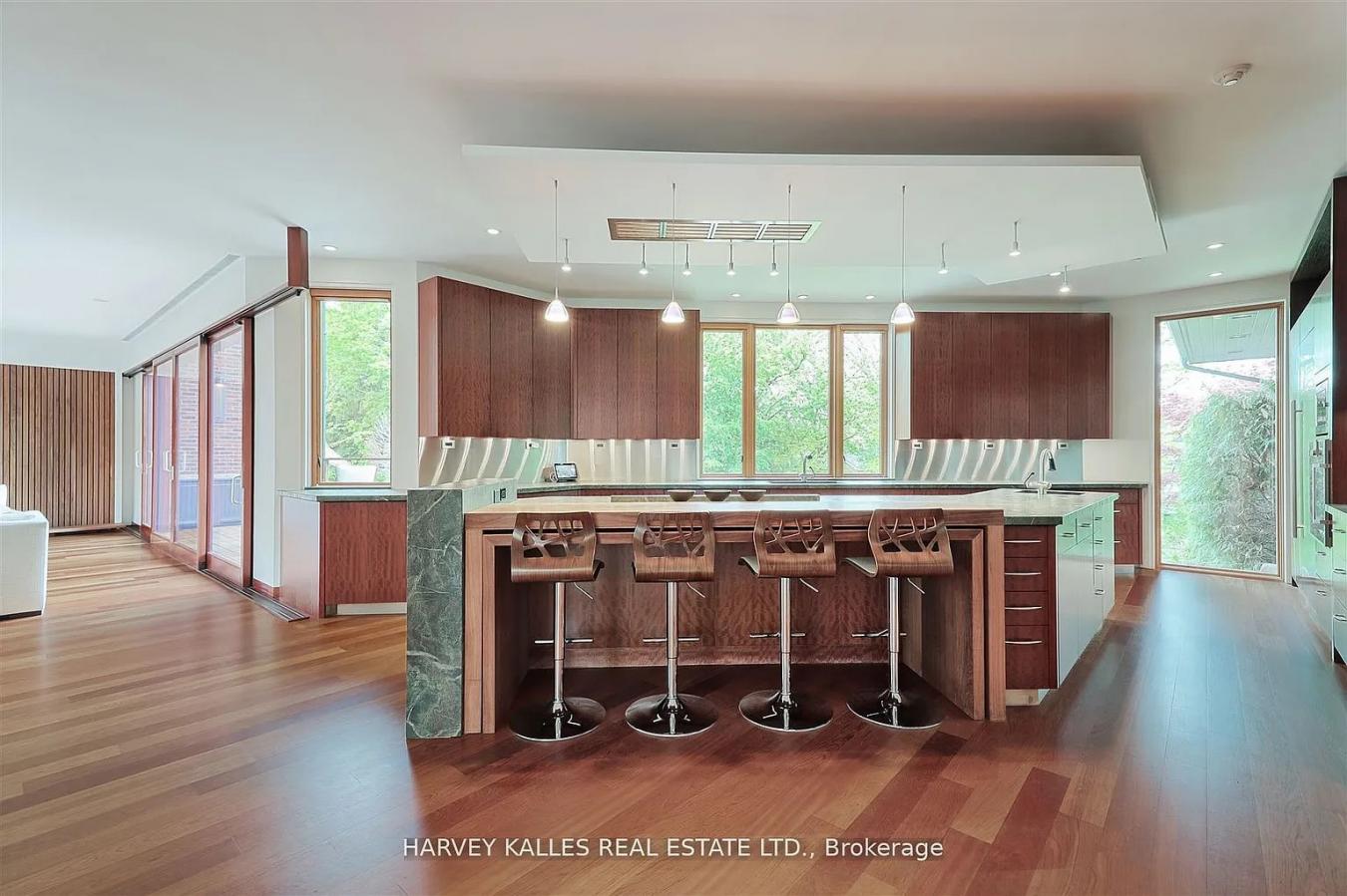 Toronto, ON, m8x2r8, Canada, 5 Bedrooms Bedrooms, ,8 BathroomsBathrooms,Residential,For Sale,1907899