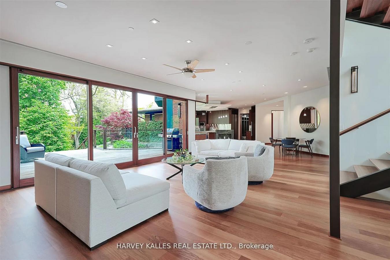 Toronto, ON, m8x2r8, Canada, 5 Bedrooms Bedrooms, ,8 BathroomsBathrooms,Residential,For Sale,1907899