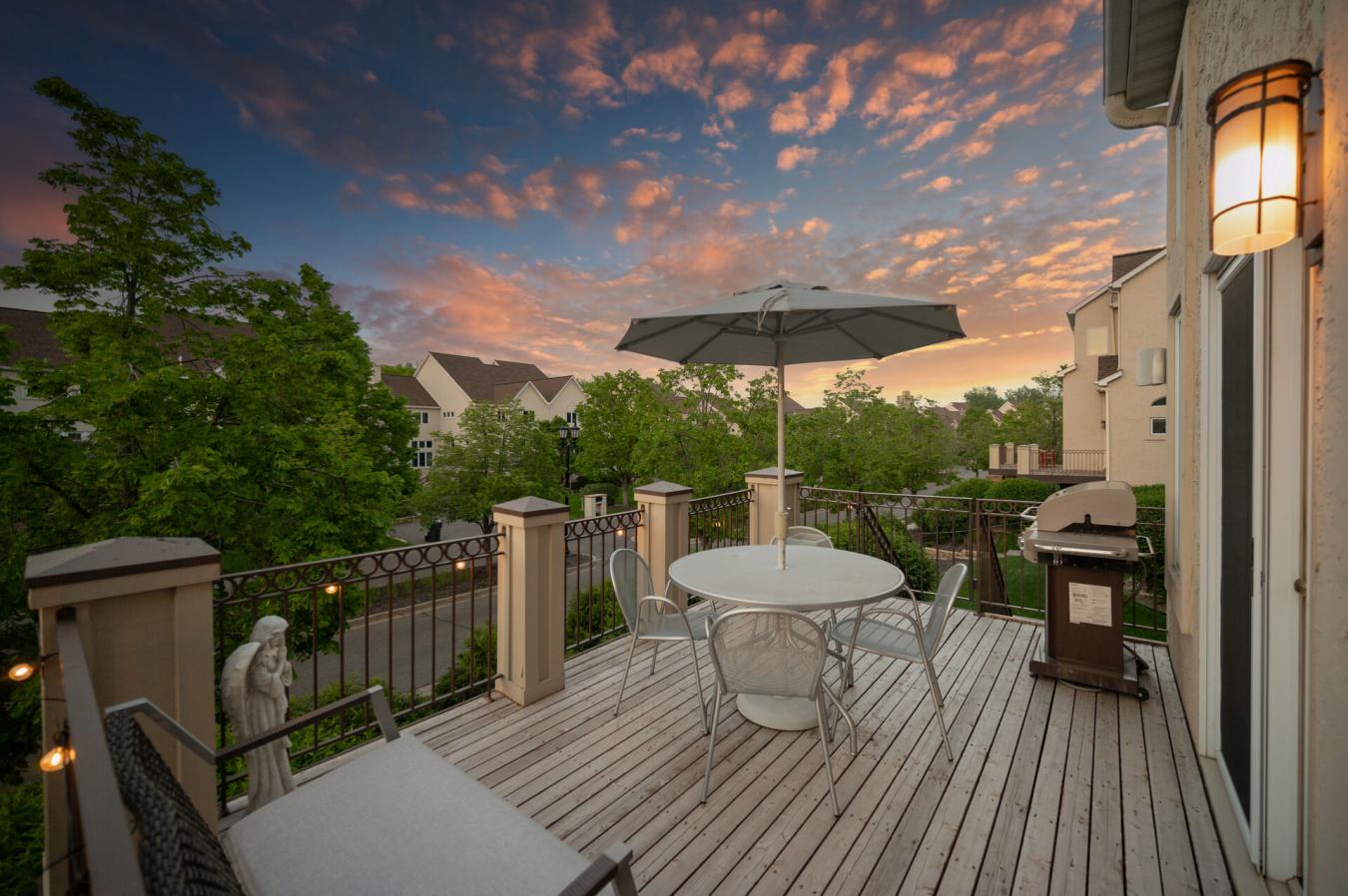 Minneapolis, Minnesota, 55401, United States, 4 Bedrooms Bedrooms, ,3 BathroomsBathrooms,Residential,For Sale,1907898