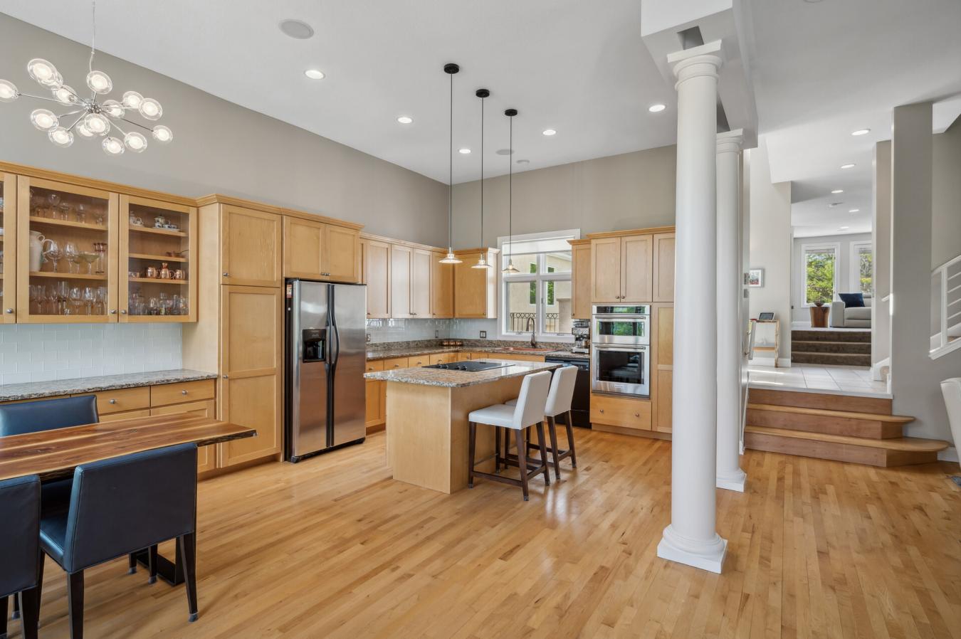 Minneapolis, Minnesota, 55401, United States, 4 Bedrooms Bedrooms, ,3 BathroomsBathrooms,Residential,For Sale,1907898