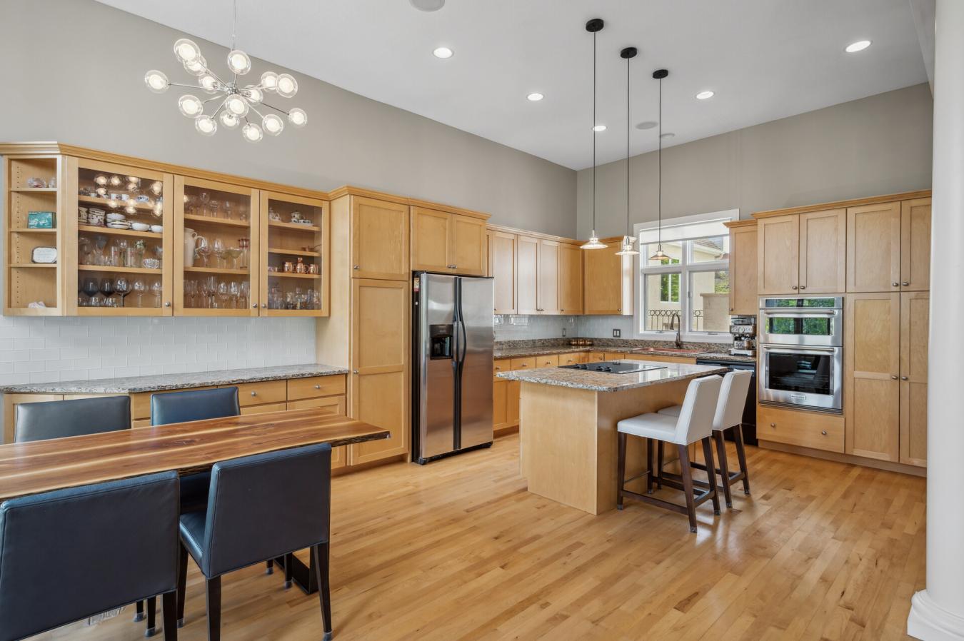 Minneapolis, Minnesota, 55401, United States, 4 Bedrooms Bedrooms, ,3 BathroomsBathrooms,Residential,For Sale,1907898