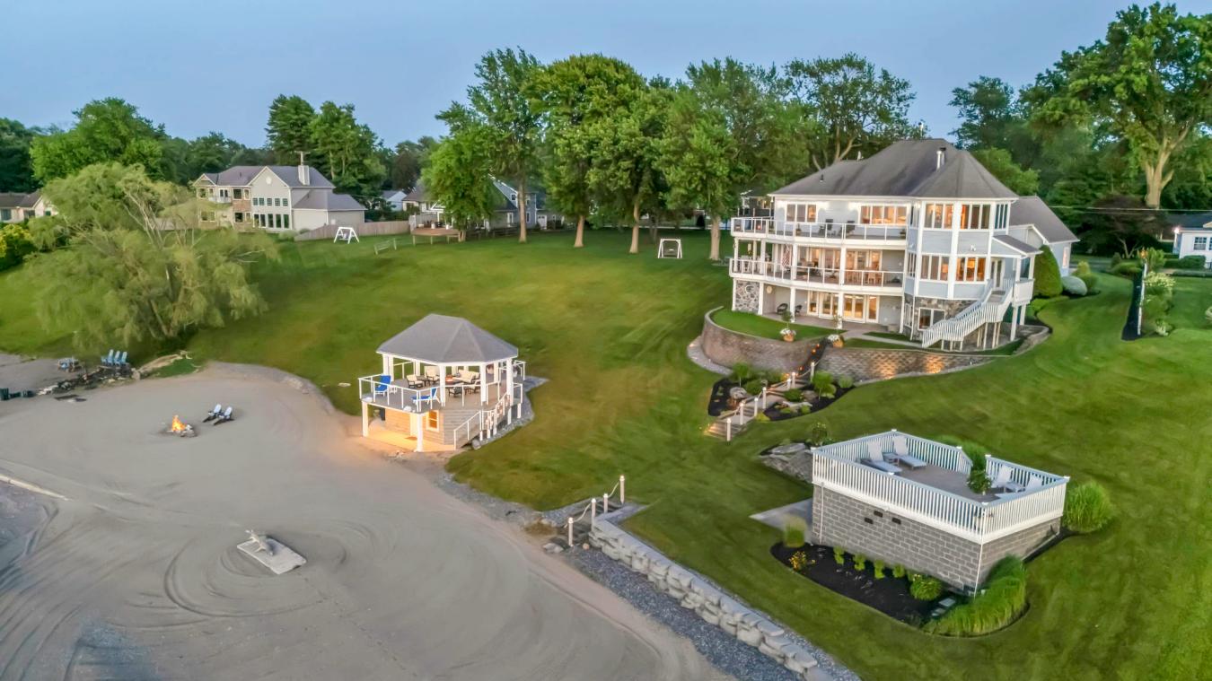 Mentor, Ohio, 44060, United States, 6 Bedrooms Bedrooms, ,5 BathroomsBathrooms,Residential,For Sale,1992788