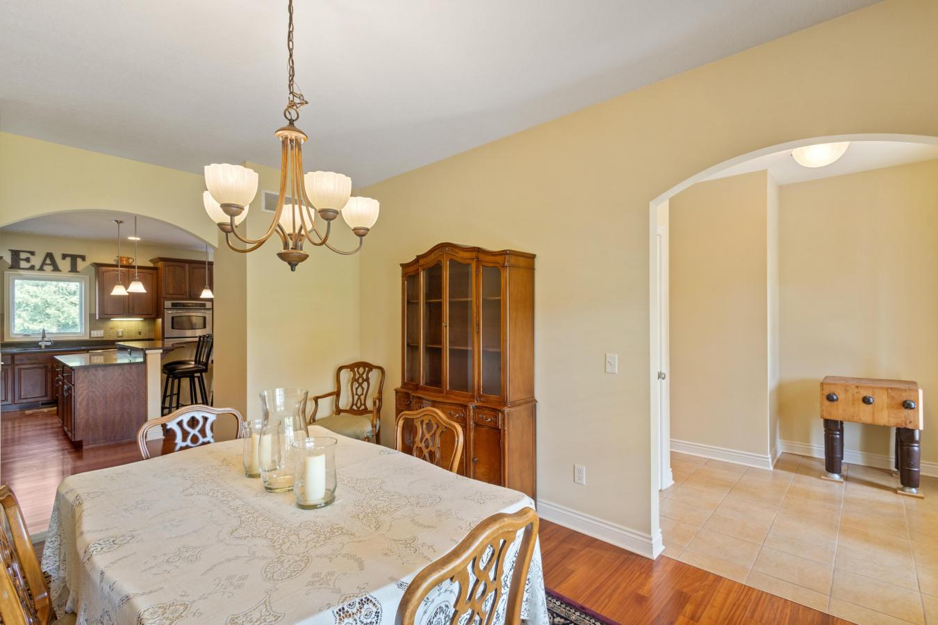 Kalamazoo, Kalamazoo, 49009, United States, 5 Bedrooms Bedrooms, ,3 BathroomsBathrooms,Residential,For Sale,1909011