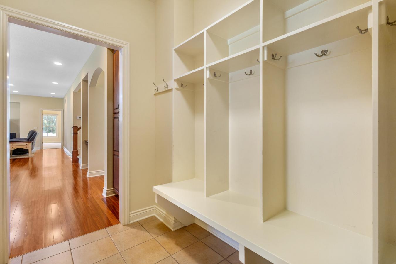 Kalamazoo, Kalamazoo, 49009, United States, 5 Bedrooms Bedrooms, ,3 BathroomsBathrooms,Residential,For Sale,1909011