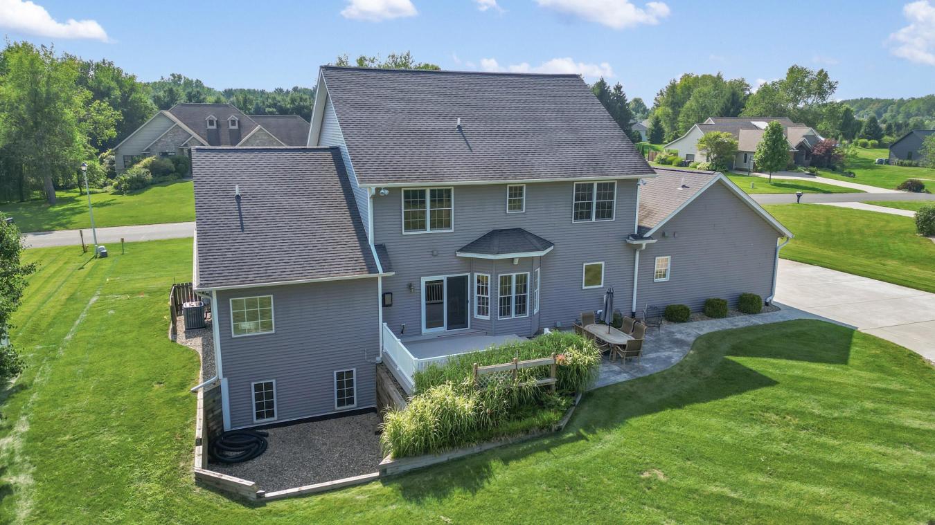 Kalamazoo, Kalamazoo, 49009, United States, 5 Bedrooms Bedrooms, ,3 BathroomsBathrooms,Residential,For Sale,1909011