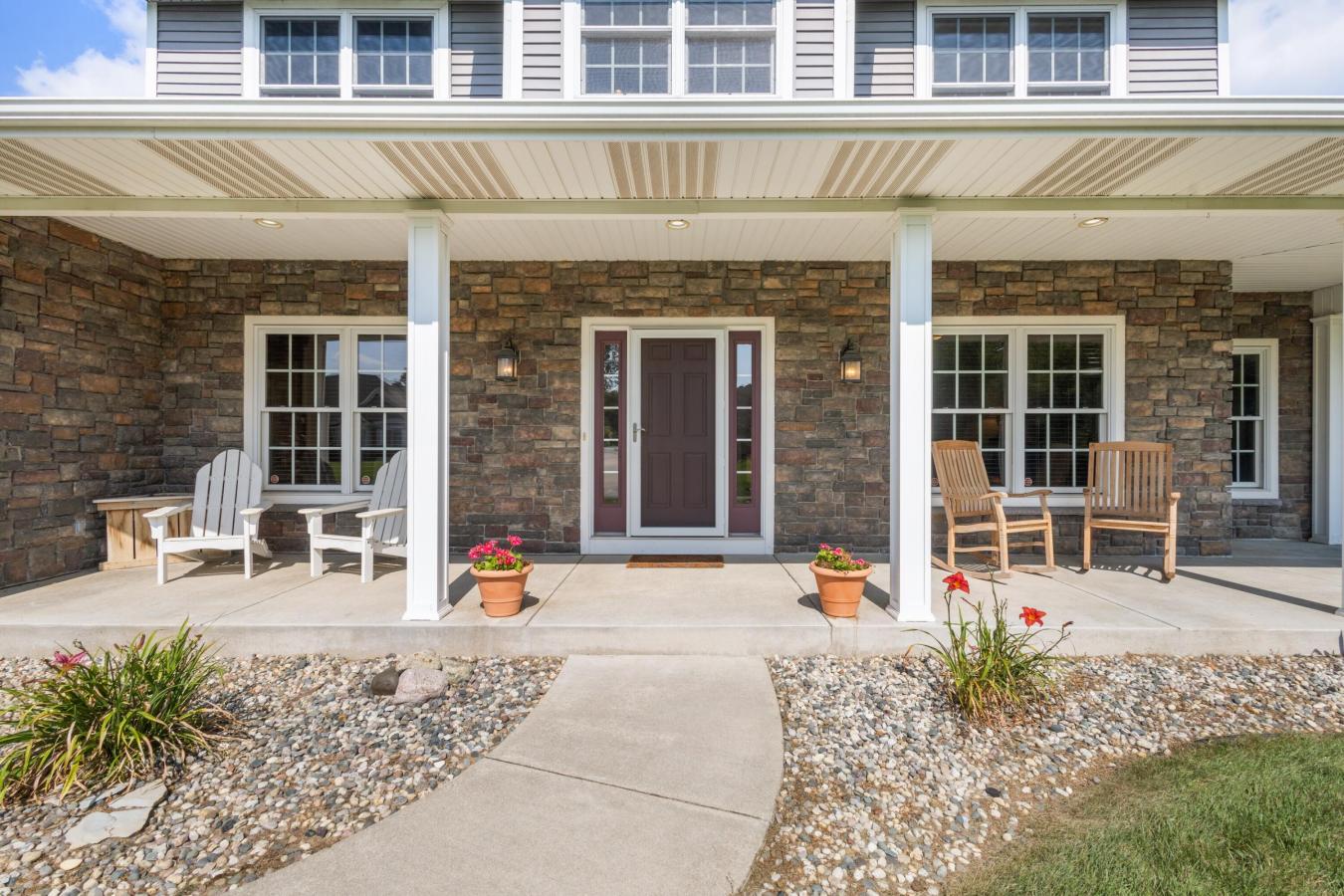 Kalamazoo, Kalamazoo, 49009, United States, 5 Bedrooms Bedrooms, ,3 BathroomsBathrooms,Residential,For Sale,1909011