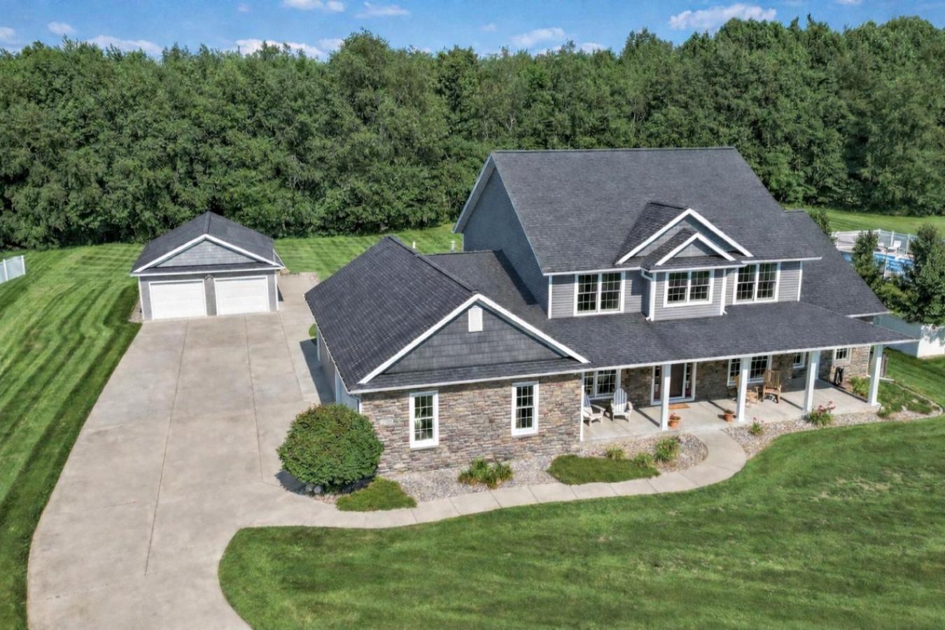 Kalamazoo, Kalamazoo, 49009, United States, 5 Bedrooms Bedrooms, ,3 BathroomsBathrooms,Residential,For Sale,1909011