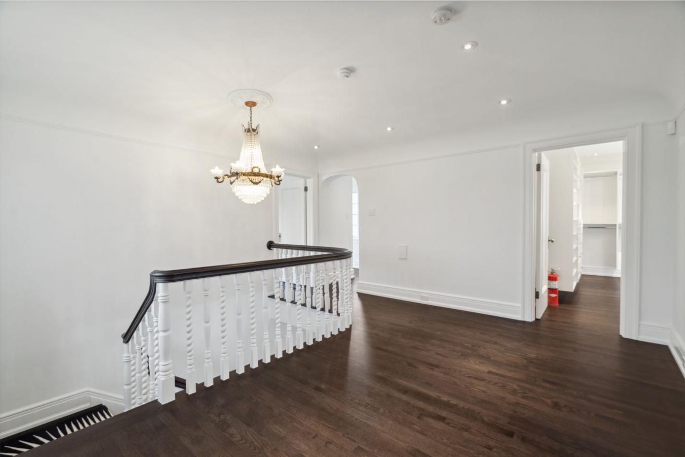 Toronto, ON, M3B 1Z8, Canada, ,7 BathroomsBathrooms,Residential,For Sale,1909008