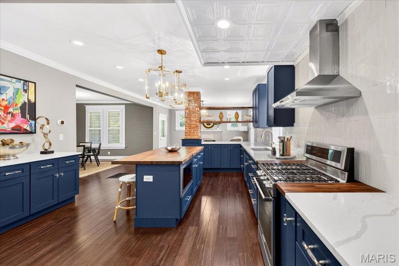 Brentwood, St. Louis, 63144, United States, 5 Bedrooms Bedrooms, ,4 BathroomsBathrooms,Residential,For Sale,1909006