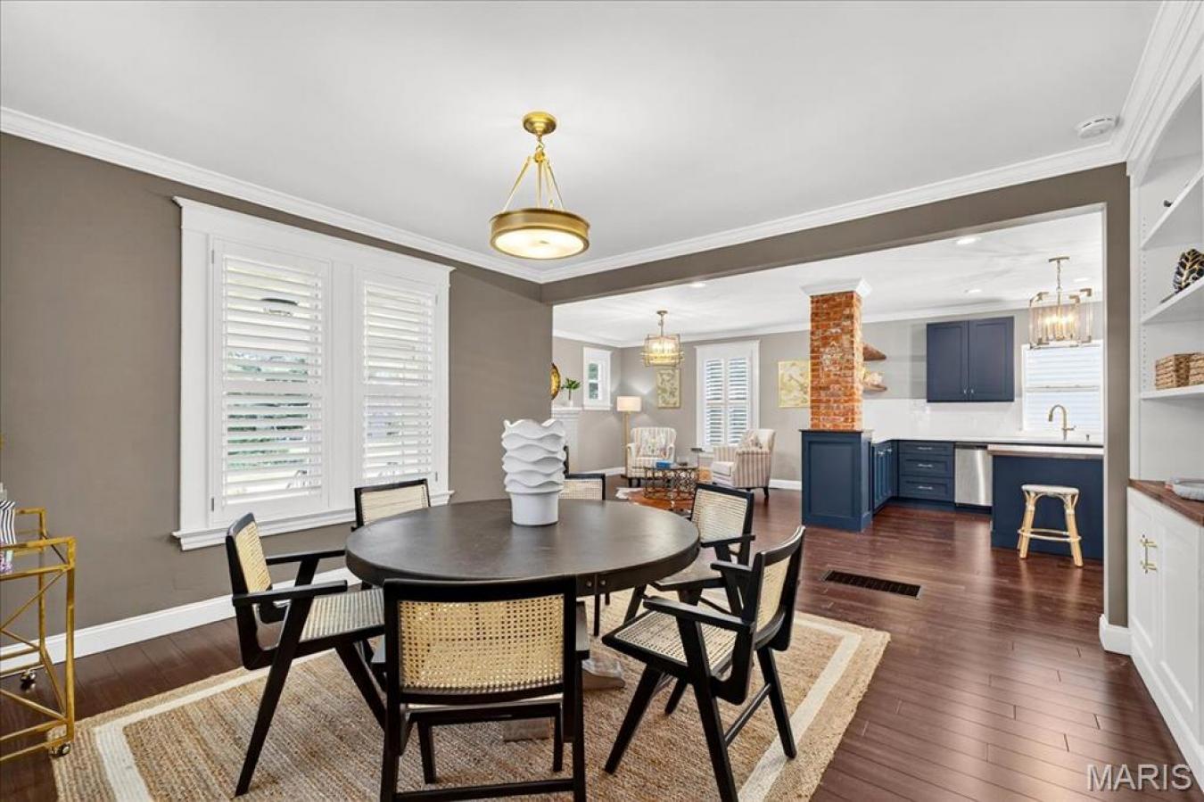 Brentwood, St. Louis, 63144, United States, 5 Bedrooms Bedrooms, ,4 BathroomsBathrooms,Residential,For Sale,1909006