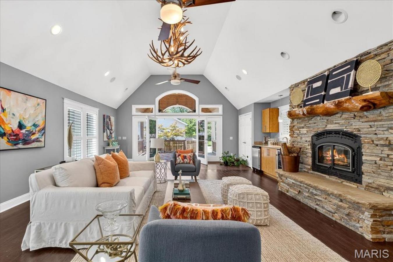 Brentwood, St. Louis, 63144, United States, 5 Bedrooms Bedrooms, ,4 BathroomsBathrooms,Residential,For Sale,1909006