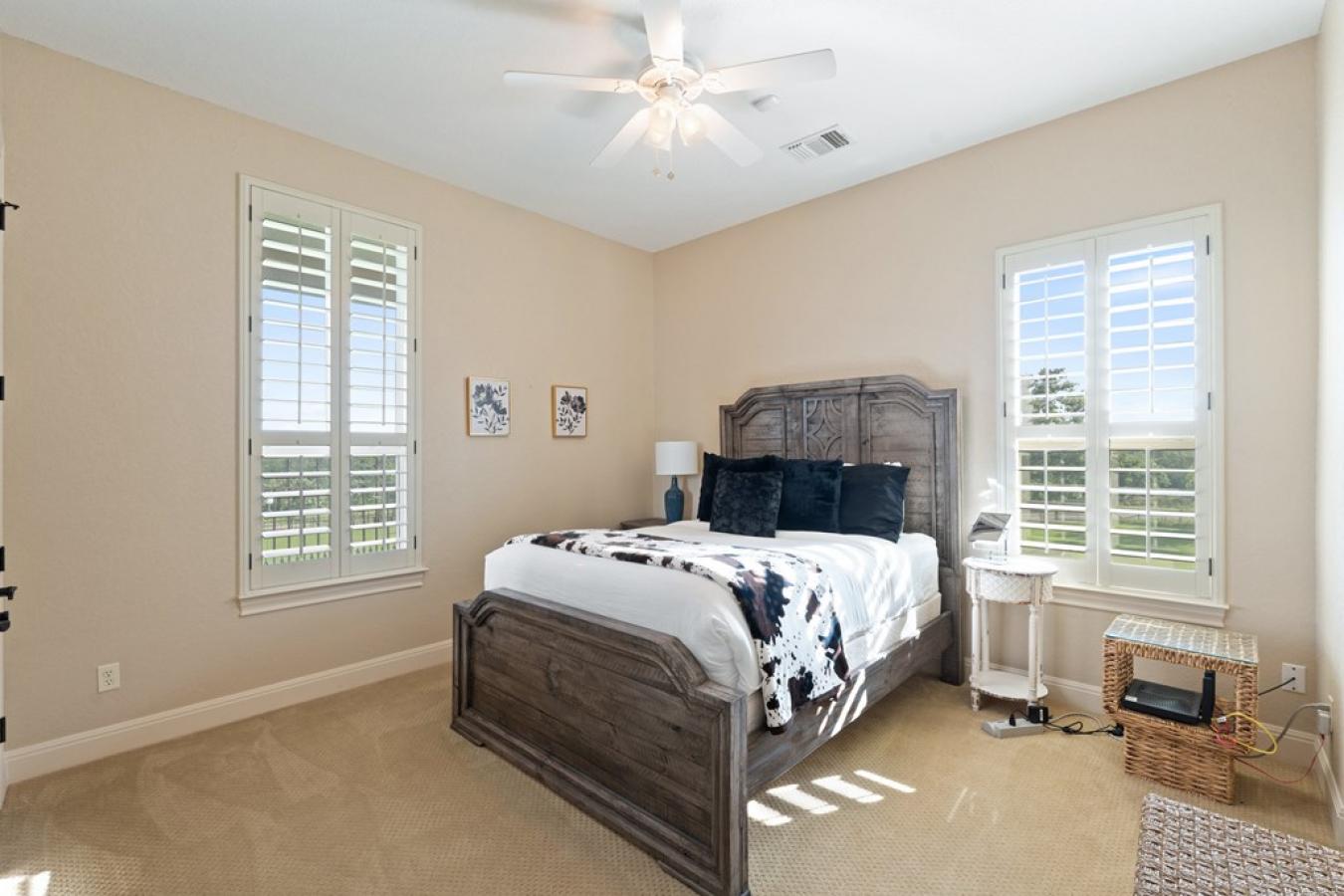 Fredericksburg, Gillespie, 78624, United States, 4 Bedrooms Bedrooms, ,4 BathroomsBathrooms,Residential,For Sale,1909004