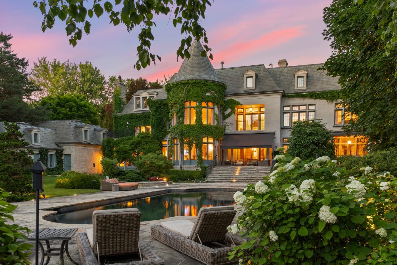 Toronto, ON, M3C 2P1, Canada, 8 Bedrooms Bedrooms, ,11 BathroomsBathrooms,Residential,For Sale,1909002