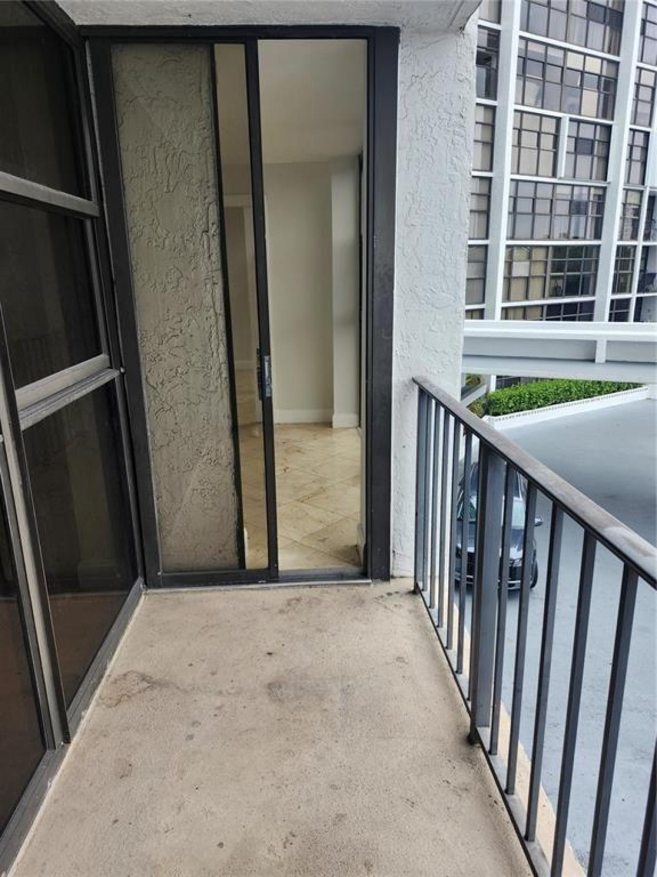 400 Leslie Drive 402, Hallandale Beach, Broward, 33009, United States, 1 Bedroom Bedrooms, ,1 BathroomBathrooms,Residential,For Sale,400 Leslie Drive 402,F10507664