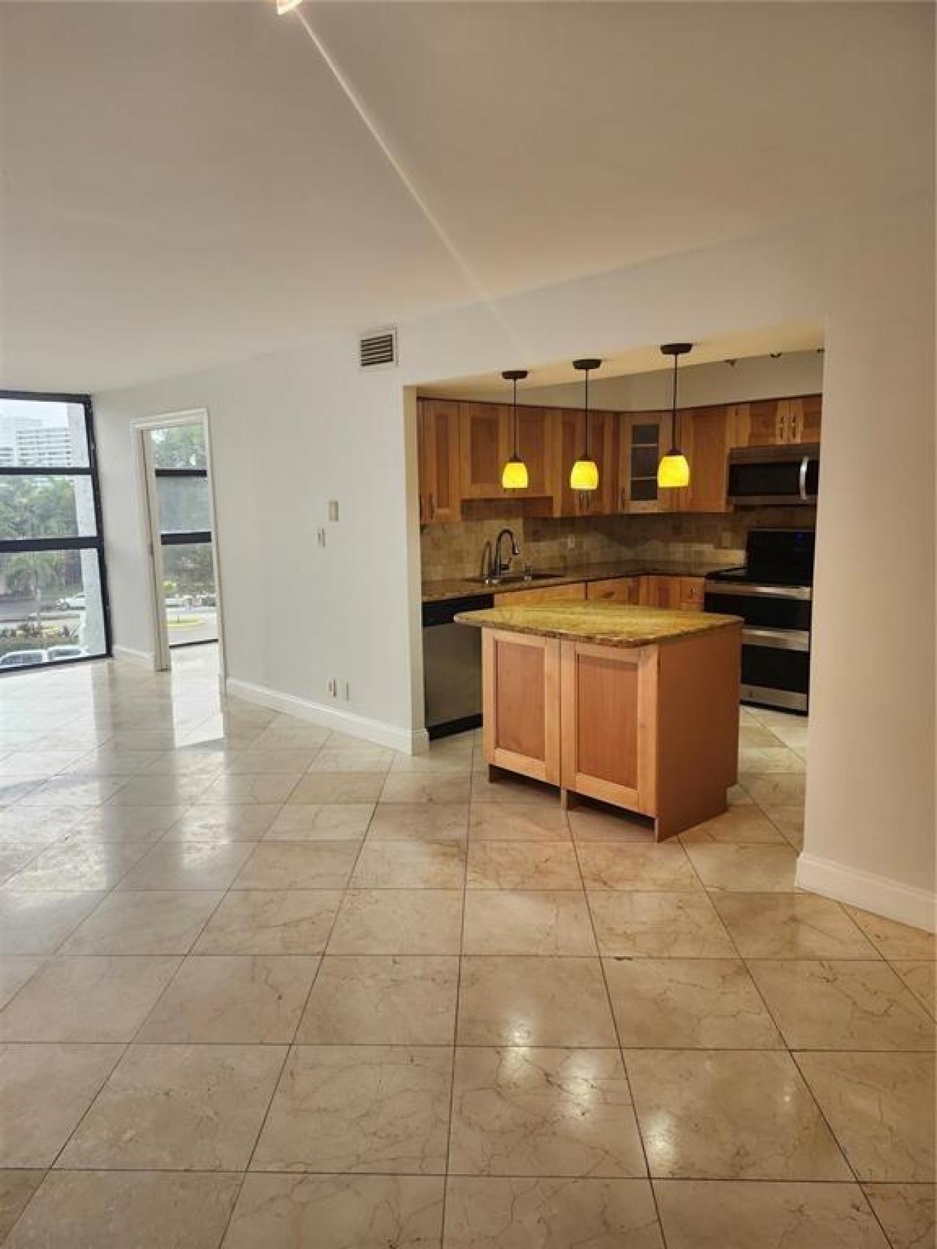 400 Leslie Drive 402, Hallandale Beach, Broward, 33009, United States, 1 Bedroom Bedrooms, ,1 BathroomBathrooms,Residential,For Sale,400 Leslie Drive 402,F10507664