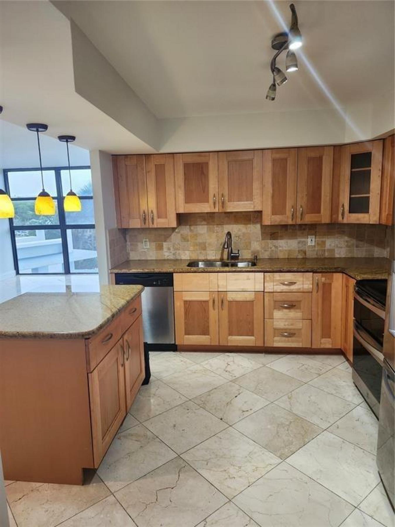 400 Leslie Drive 402, Hallandale Beach, Broward, 33009, United States, 1 Bedroom Bedrooms, ,1 BathroomBathrooms,Residential,For Sale,400 Leslie Drive 402,F10507664