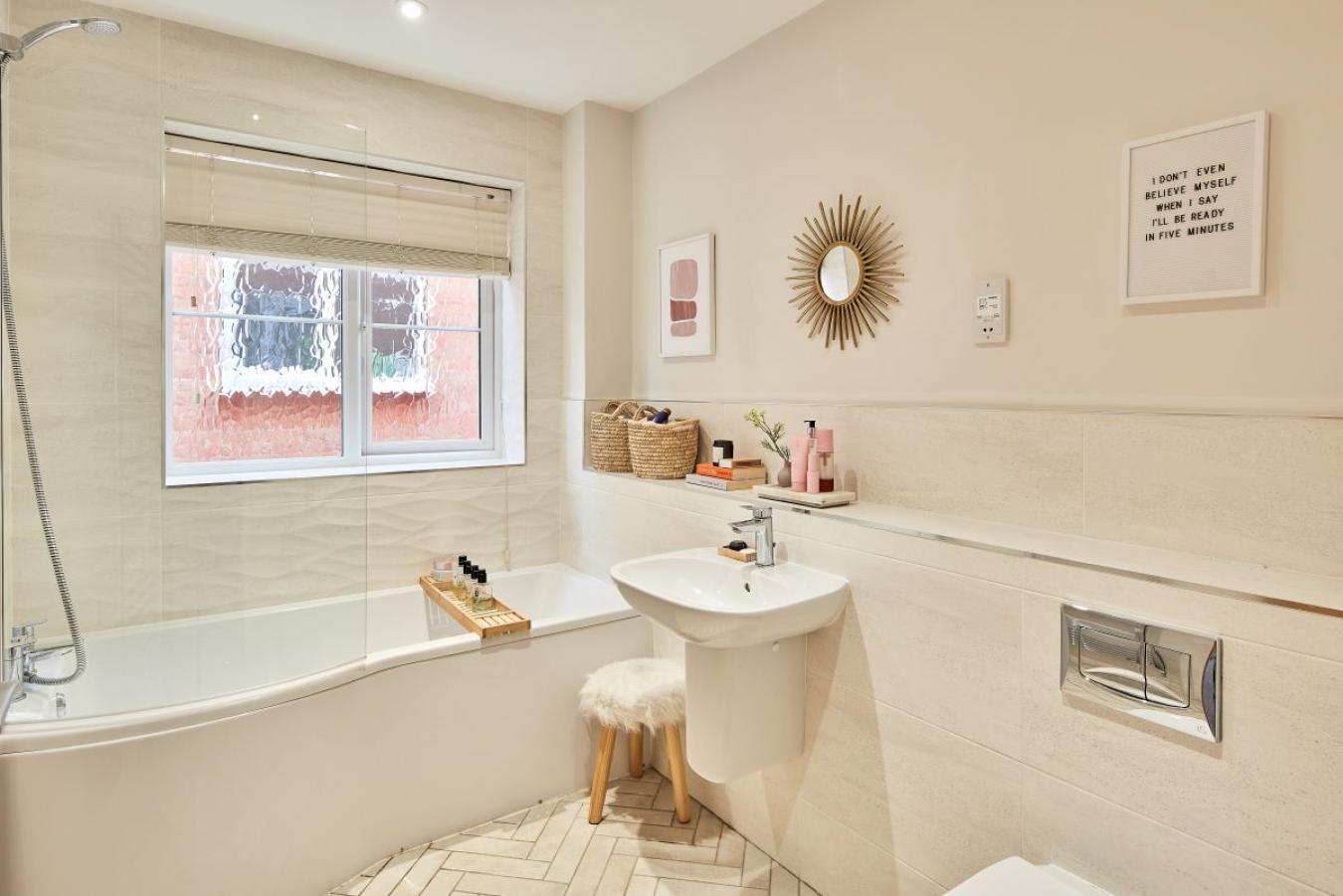 Hagley, Worcestershire, DY9 0AL, United Kingdom, 4 Bedrooms Bedrooms, ,2 BathroomsBathrooms,Residential,For Sale,1908998