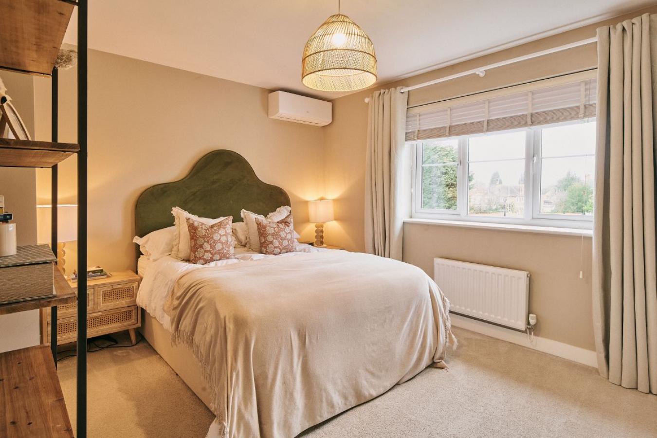 Hagley, Worcestershire, DY9 0AL, United Kingdom, 4 Bedrooms Bedrooms, ,2 BathroomsBathrooms,Residential,For Sale,1908998