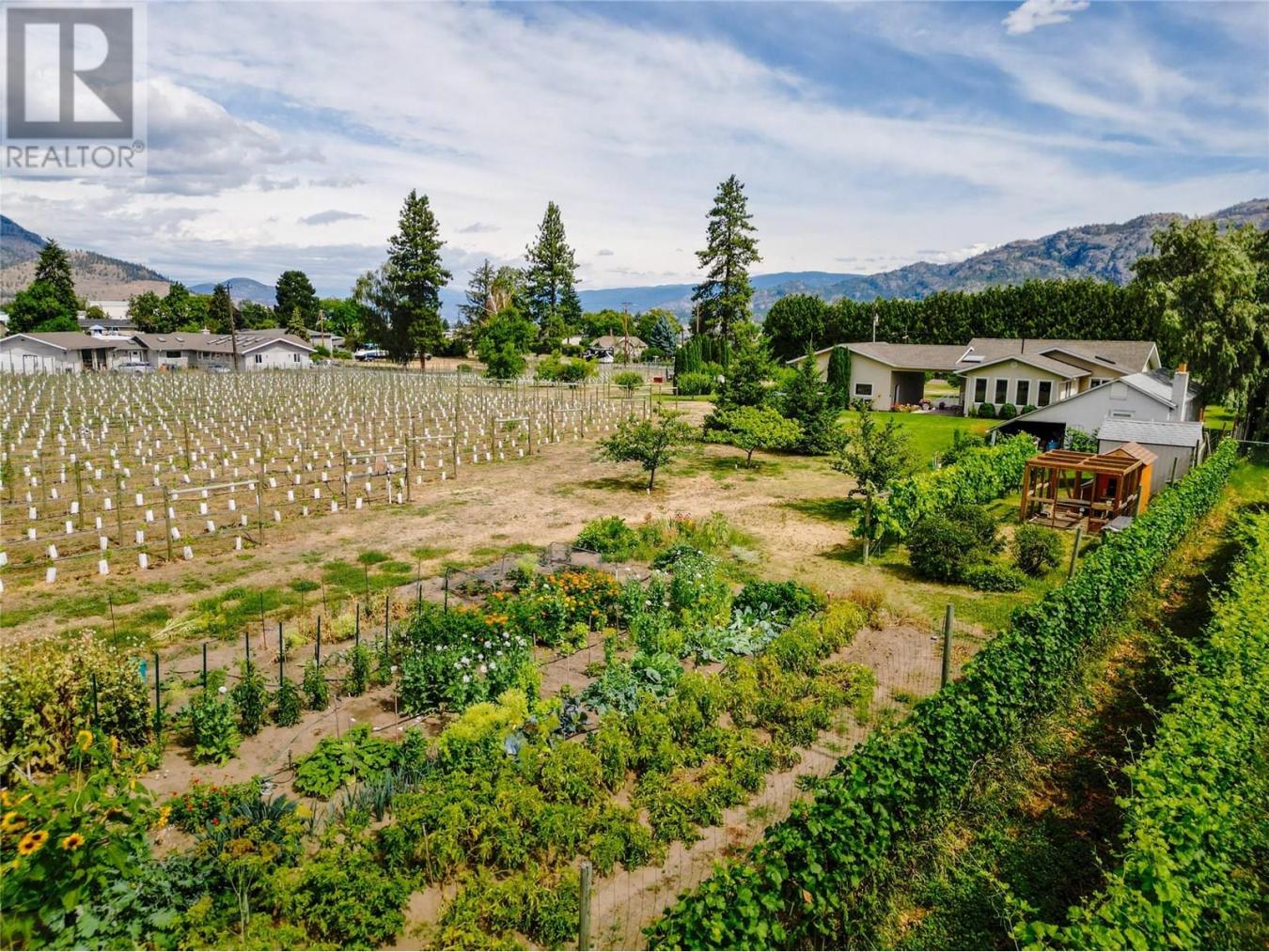 Kaleden, BC, V0H 1K0, Canada, 3 Bedrooms Bedrooms, ,3 BathroomsBathrooms,Residential,For Sale,1908992