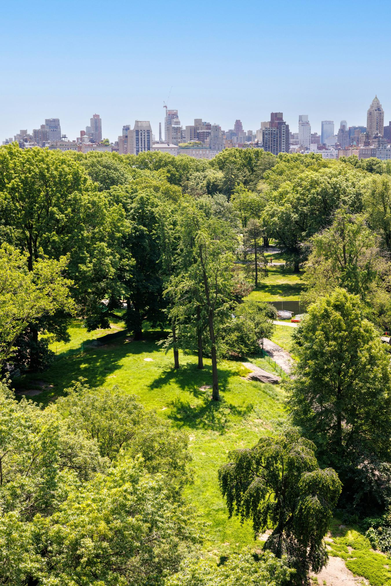 New York, New York, 10024, United States, 3 Bedrooms Bedrooms, ,2 BathroomsBathrooms,Residential,For Sale,1908984