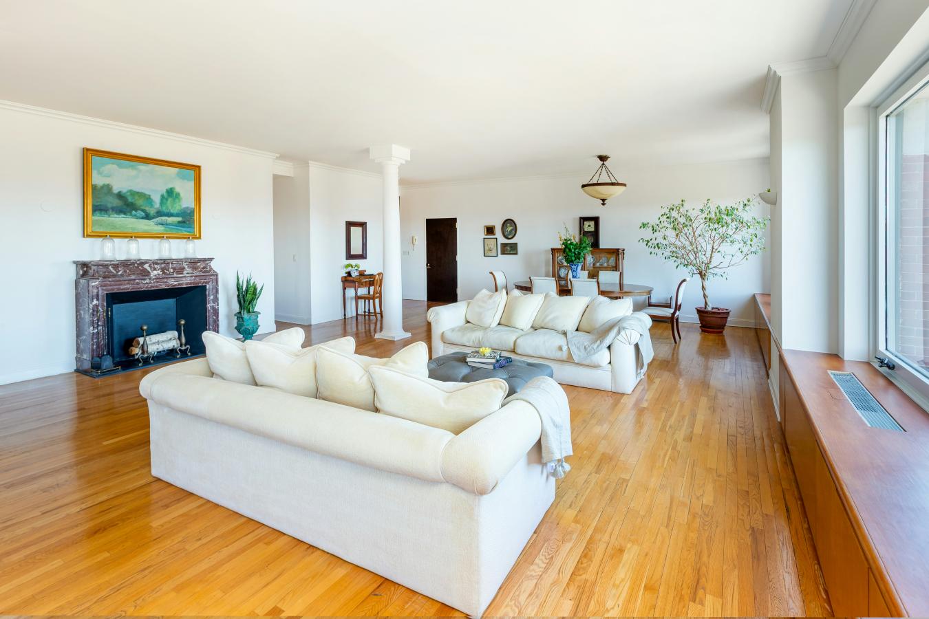 New York, New York, 10024, United States, 3 Bedrooms Bedrooms, ,2 BathroomsBathrooms,Residential,For Sale,1908984