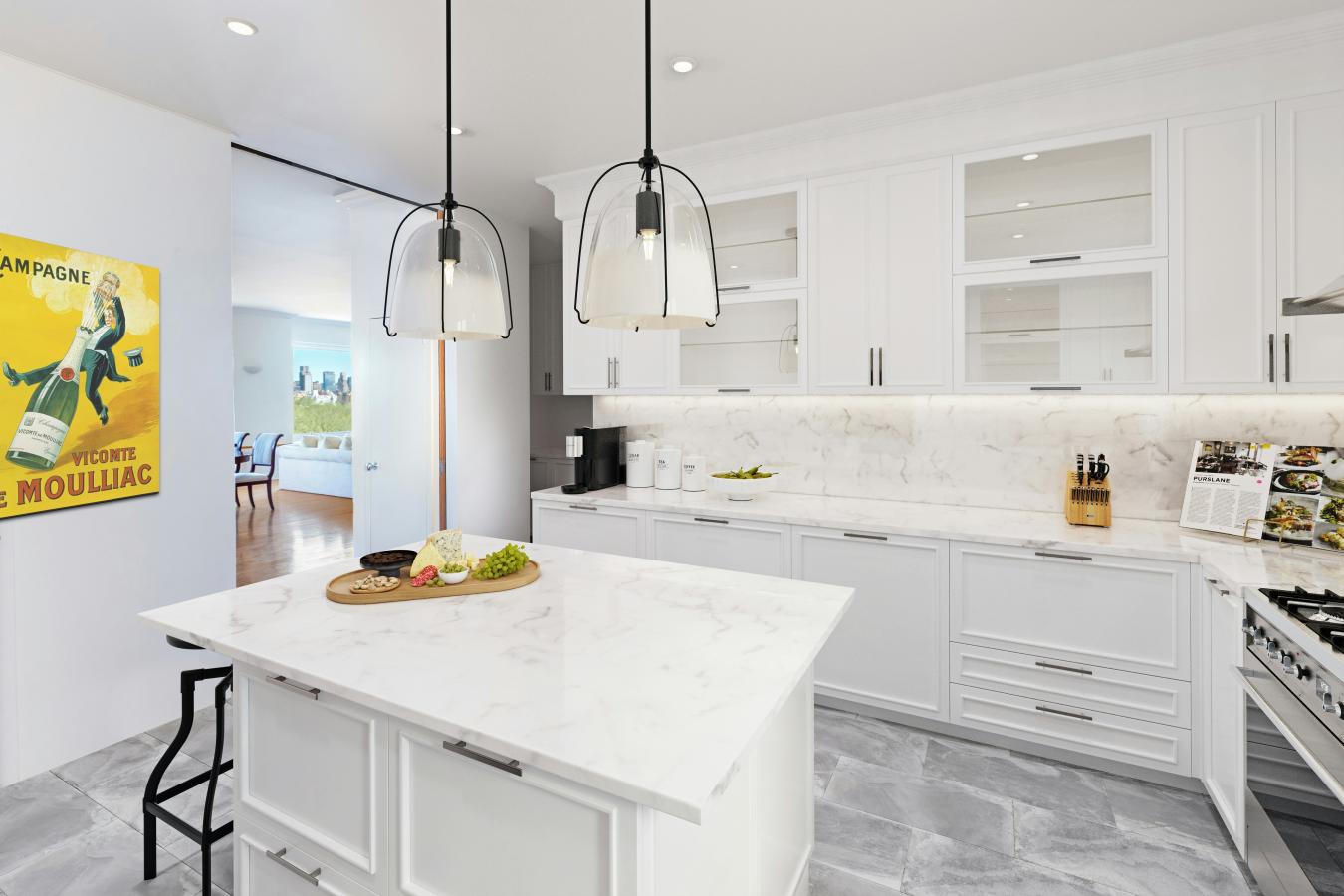 New York, New York, 10024, United States, 3 Bedrooms Bedrooms, ,2 BathroomsBathrooms,Residential,For Sale,1908984
