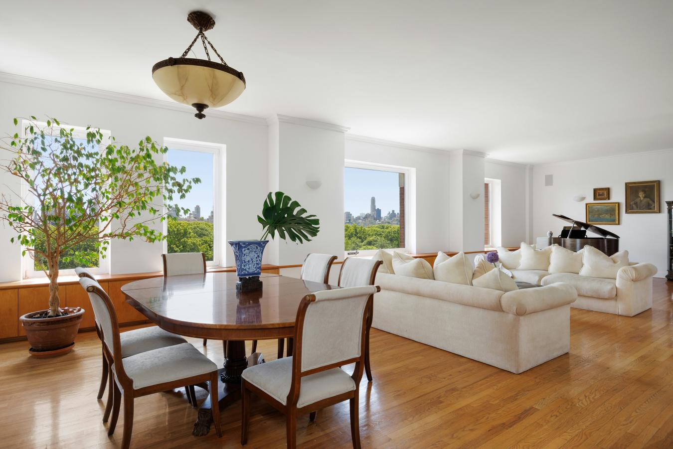 New York, New York, 10024, United States, 3 Bedrooms Bedrooms, ,2 BathroomsBathrooms,Residential,For Sale,1908984