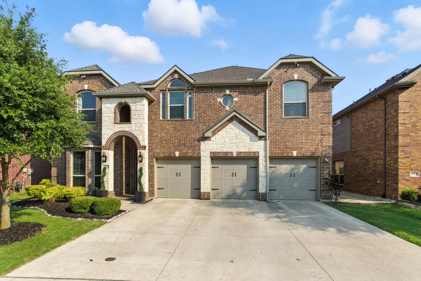 Little Elm, Texas, 75068, United States, 5 Bedrooms Bedrooms, ,4 BathroomsBathrooms,Residential,For Sale,1912971