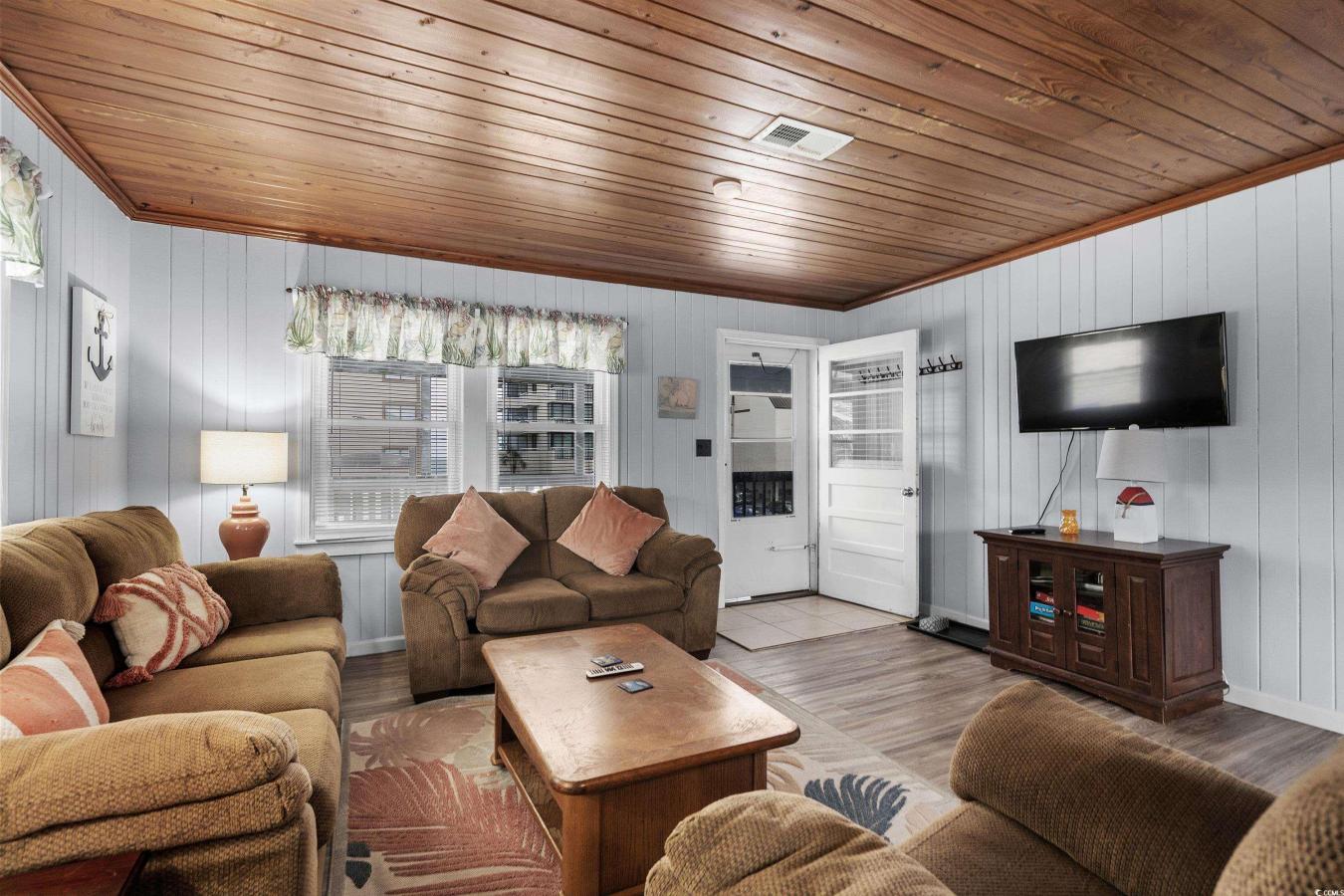 North Myrtle Beach, Horry, 29582, United States, 8 Bedrooms Bedrooms, ,5 BathroomsBathrooms,Residential,For Sale,1909774