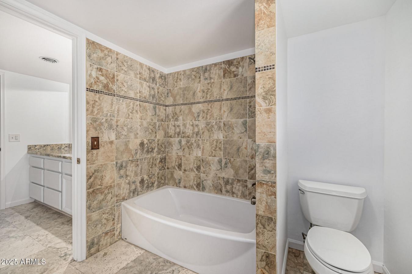 Phoenix, Maricopa, 85023, United States, 4 Bedrooms Bedrooms, ,4 BathroomsBathrooms,Residential,For Sale,1909772