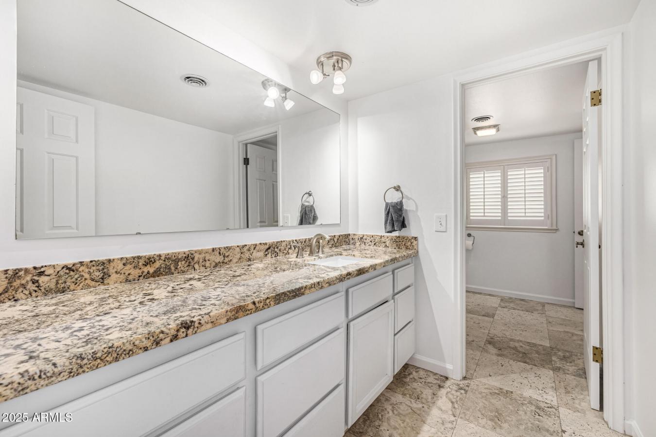 Phoenix, Maricopa, 85023, United States, 4 Bedrooms Bedrooms, ,4 BathroomsBathrooms,Residential,For Sale,1909772