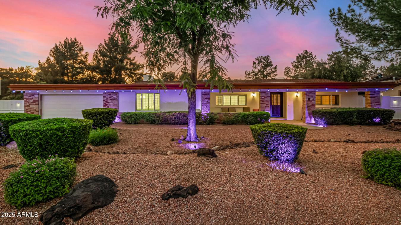 Phoenix, Maricopa, 85023, United States, 4 Bedrooms Bedrooms, ,4 BathroomsBathrooms,Residential,For Sale,1909772