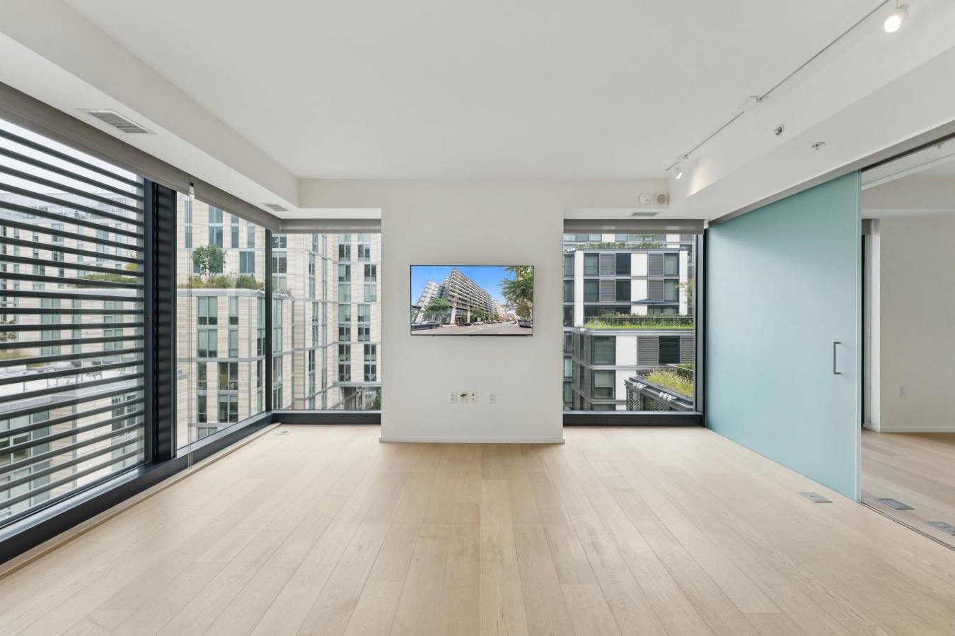 Washington, Washington, 20001, United States, 1 Bedroom Bedrooms, ,1 BathroomBathrooms,Residential,For Sale,1960328