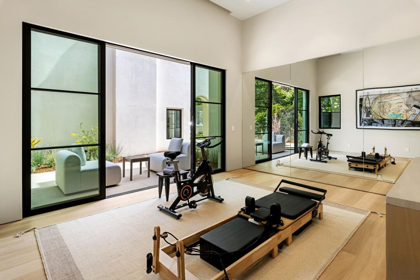 Beverly Hills, California, 90210, United States, 9 Bedrooms Bedrooms, ,14 BathroomsBathrooms,Residential,For Sale,1912970