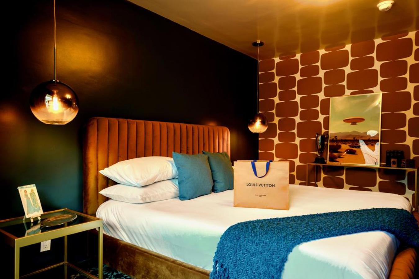 Palm Springs, Riverside, 92264, United States, 9 Bedrooms Bedrooms, ,9 BathroomsBathrooms,Residential,For Sale,1909767