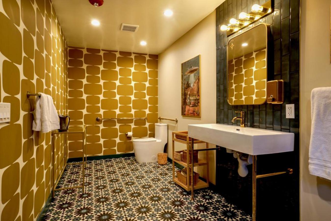 Palm Springs, Riverside, 92264, United States, 9 Bedrooms Bedrooms, ,9 BathroomsBathrooms,Residential,For Sale,1909767