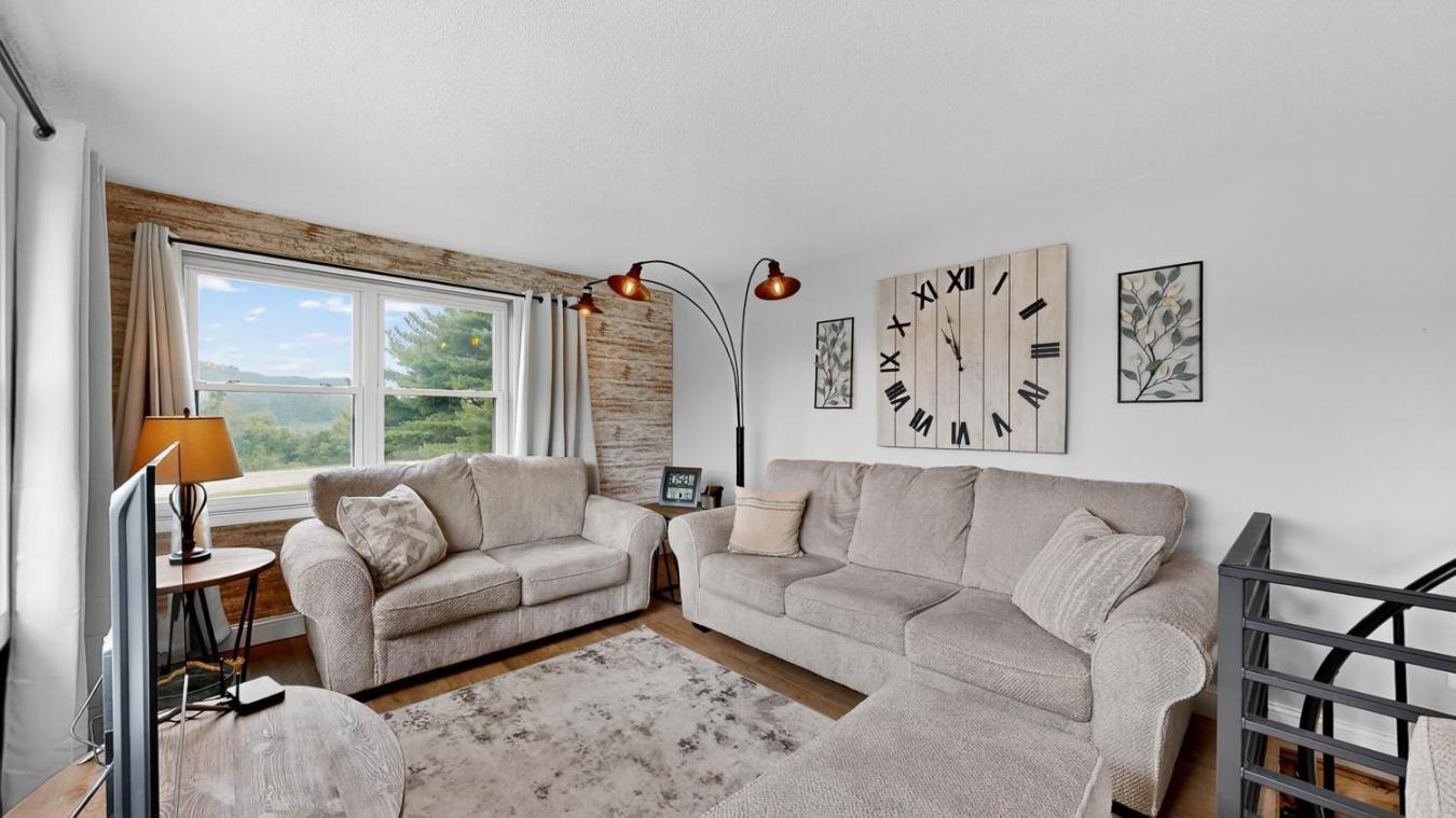 Elgin Twp, Wabasha, 55932, United States, 3 Bedrooms Bedrooms, ,2 BathroomsBathrooms,Residential,For Sale,1910068