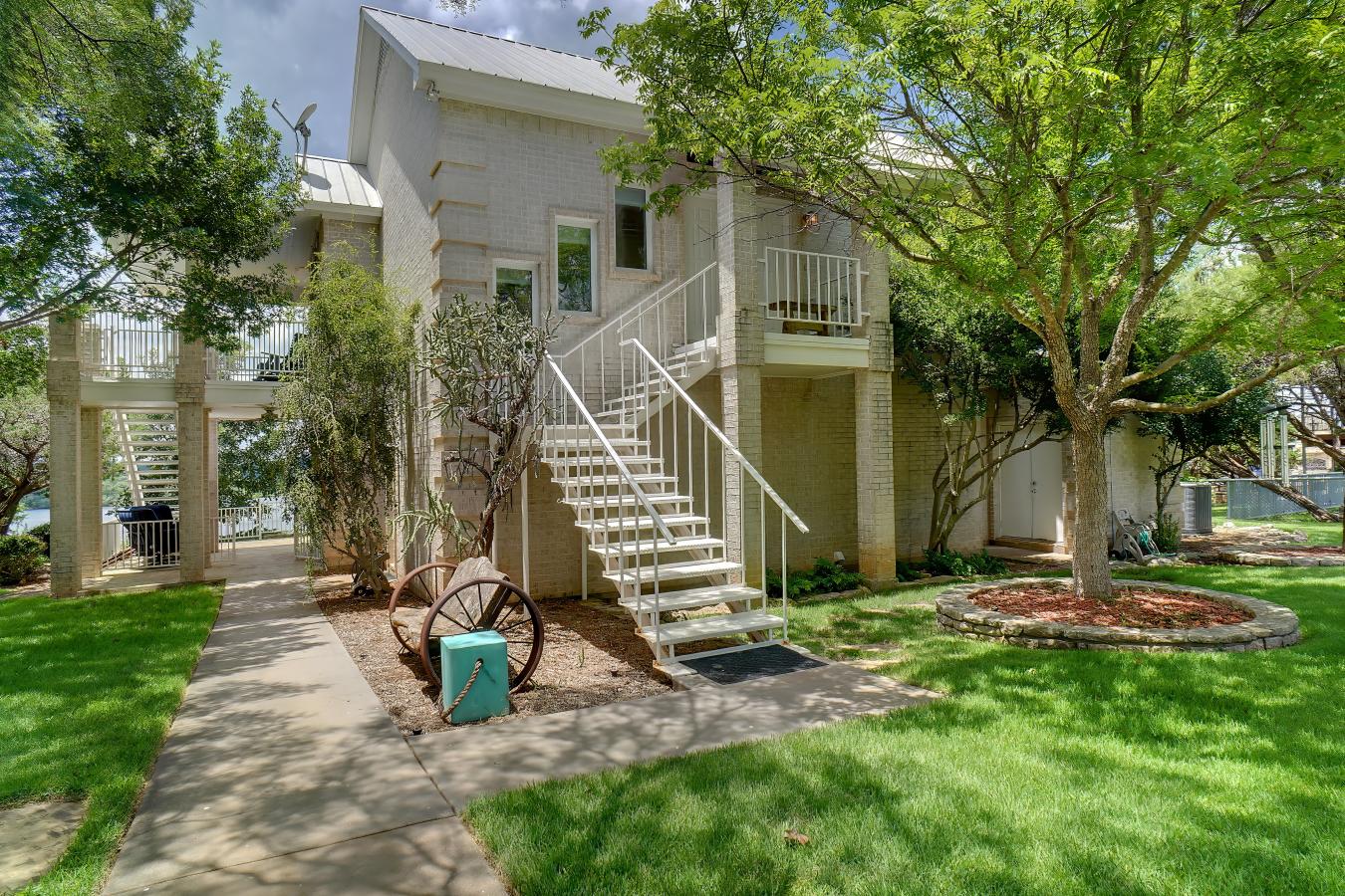 Graford, Palo Pinto, 76449, United States, 4 Bedrooms Bedrooms, ,3 BathroomsBathrooms,Residential,For Sale,1908970