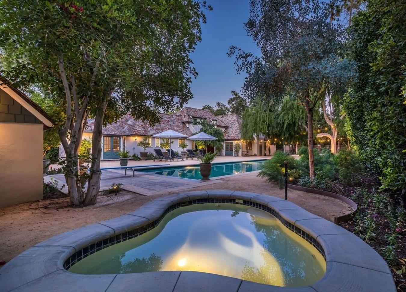 Encino, California, 91316, United States, 12 Bedrooms Bedrooms, ,17 BathroomsBathrooms,Residential,For Sale,1908969