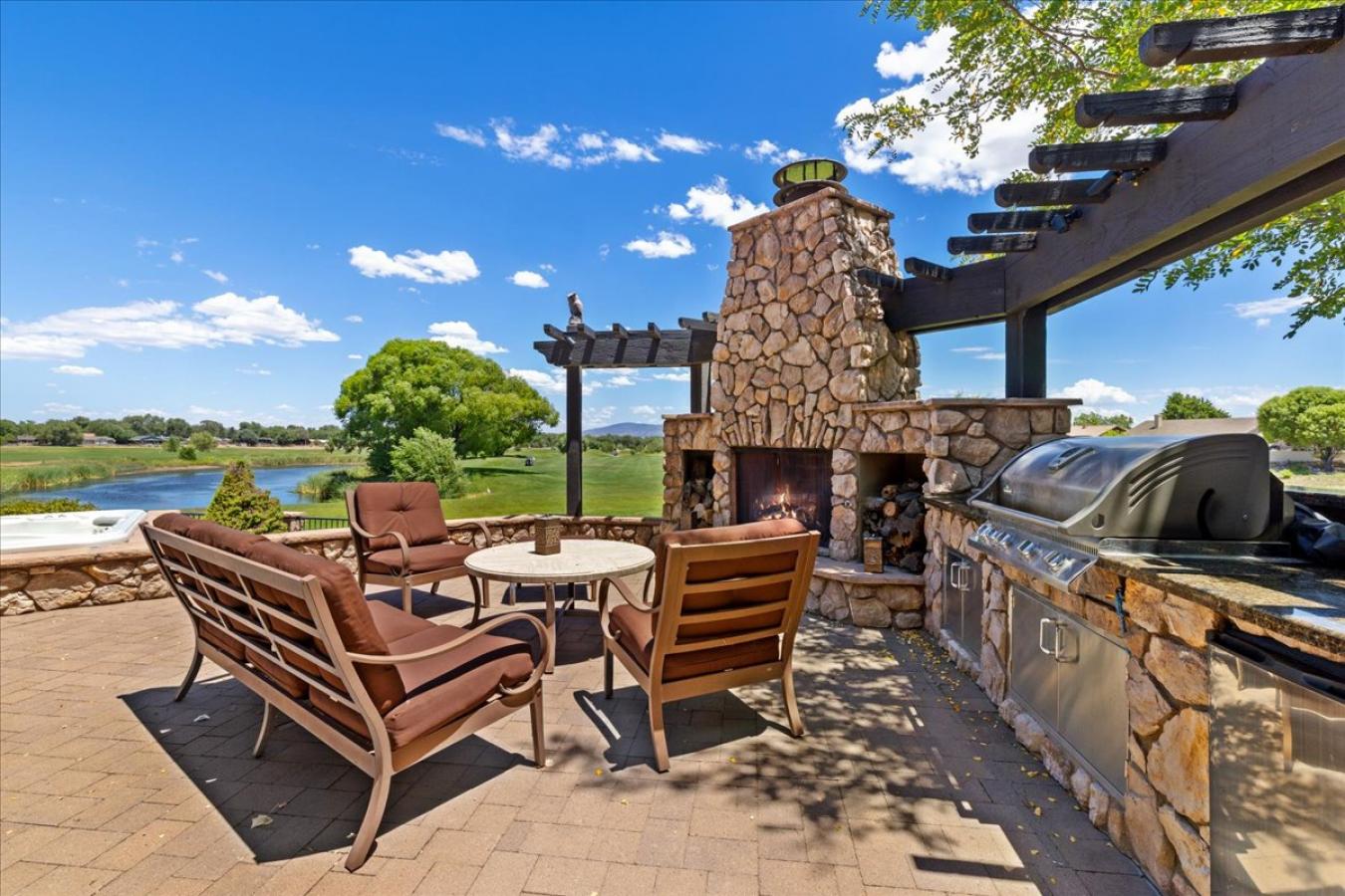 Prescott, Yavapai, 86301, United States, 3 Bedrooms Bedrooms, ,2 BathroomsBathrooms,Residential,For Sale,1909762