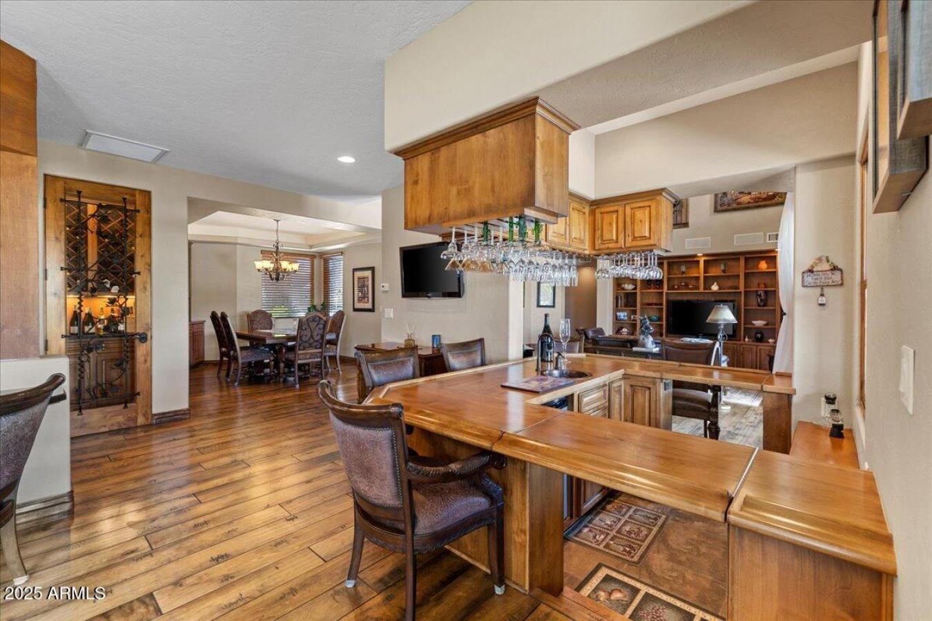 Prescott, Yavapai, 86301, United States, 3 Bedrooms Bedrooms, ,2 BathroomsBathrooms,Residential,For Sale,1909762