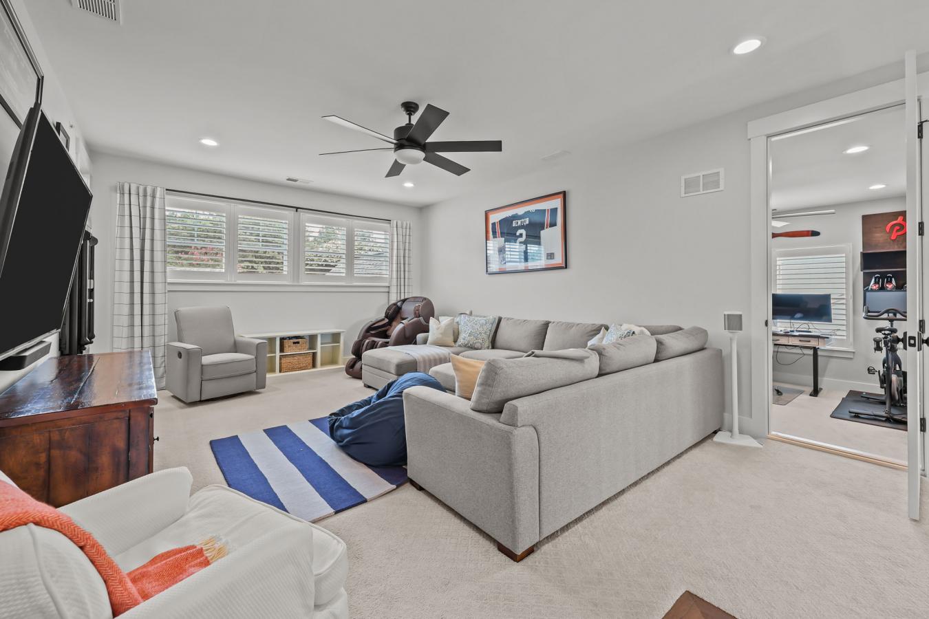 Concord, Cabarrus, 28027, United States, 5 Bedrooms Bedrooms, ,4 BathroomsBathrooms,Residential,For Sale,1909759