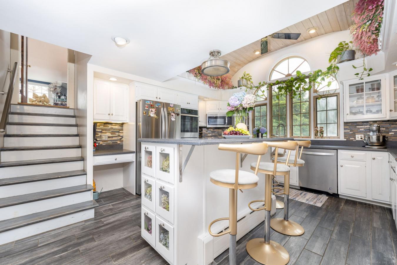 Wethersfield, Hartford, 06109, United States, 5 Bedrooms Bedrooms, ,4 BathroomsBathrooms,Residential,For Sale,1909757