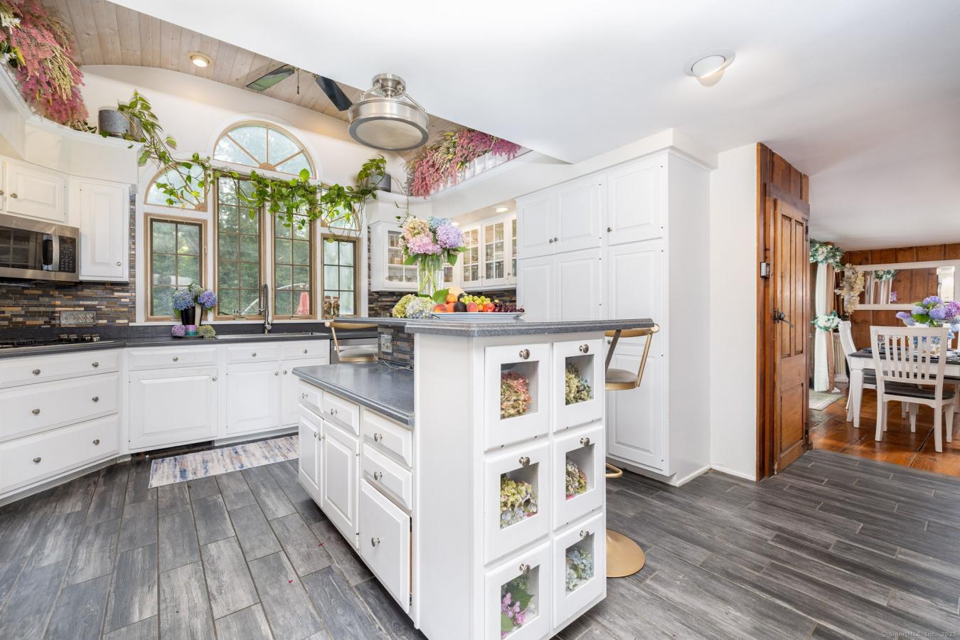 Wethersfield, Hartford, 06109, United States, 5 Bedrooms Bedrooms, ,4 BathroomsBathrooms,Residential,For Sale,1909757