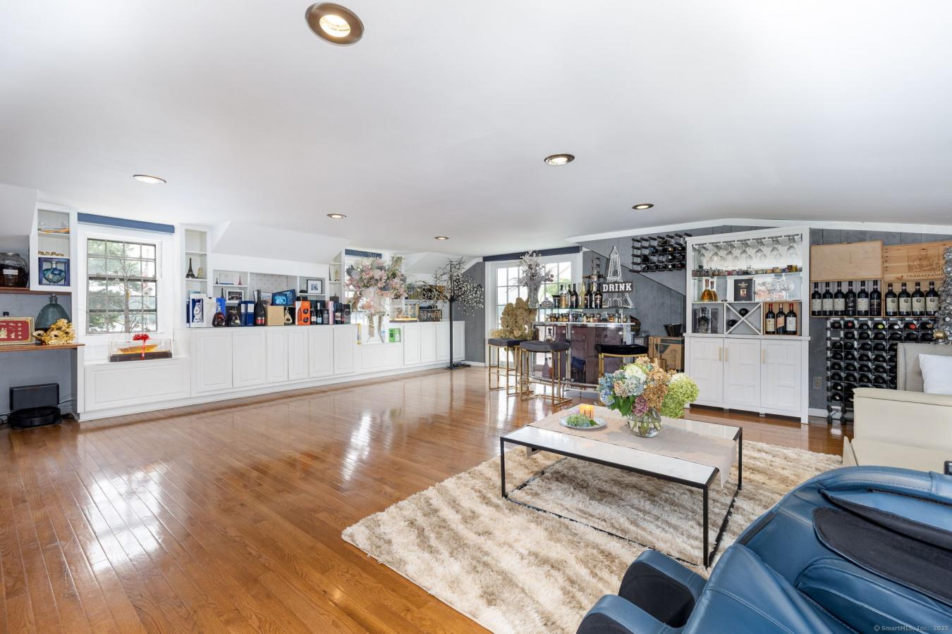 Wethersfield, Hartford, 06109, United States, 5 Bedrooms Bedrooms, ,4 BathroomsBathrooms,Residential,For Sale,1909757