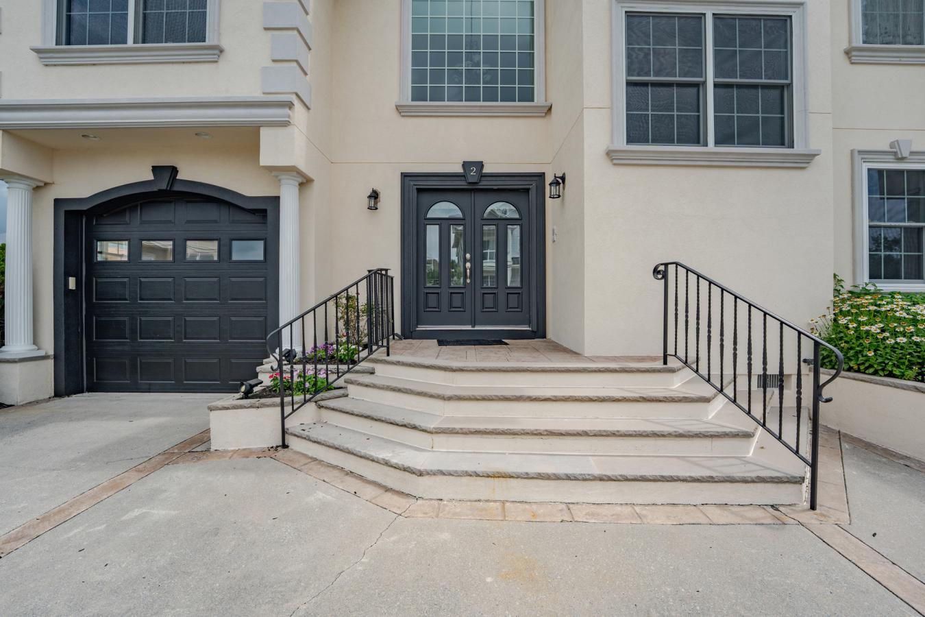 Ventnor, New Jersey, 08406, United States, 5 Bedrooms Bedrooms, ,4 BathroomsBathrooms,Residential,For Sale,1909756