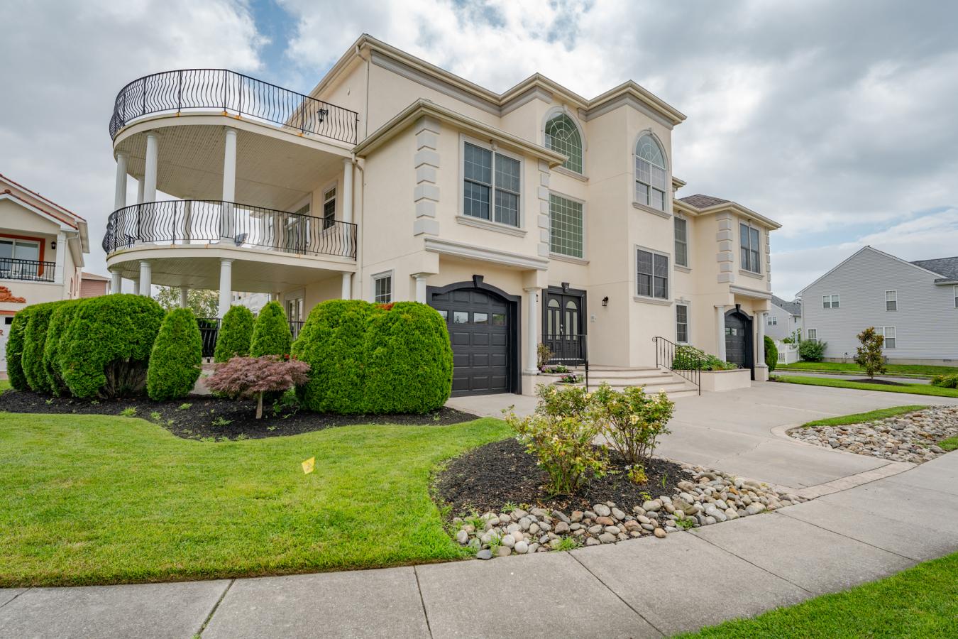 Ventnor, New Jersey, 08406, United States, 5 Bedrooms Bedrooms, ,4 BathroomsBathrooms,Residential,For Sale,1909756